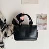 Premium New Retro Trend Bowling Bag Women's Niche Versatile Portable Messenger Shoulder Bag