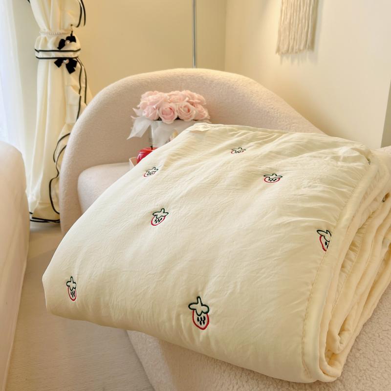 New Embroidered Washed Cotton Summer Quilt Air-Conditioned Skin Friendly Breathable Machine Washable Bedding