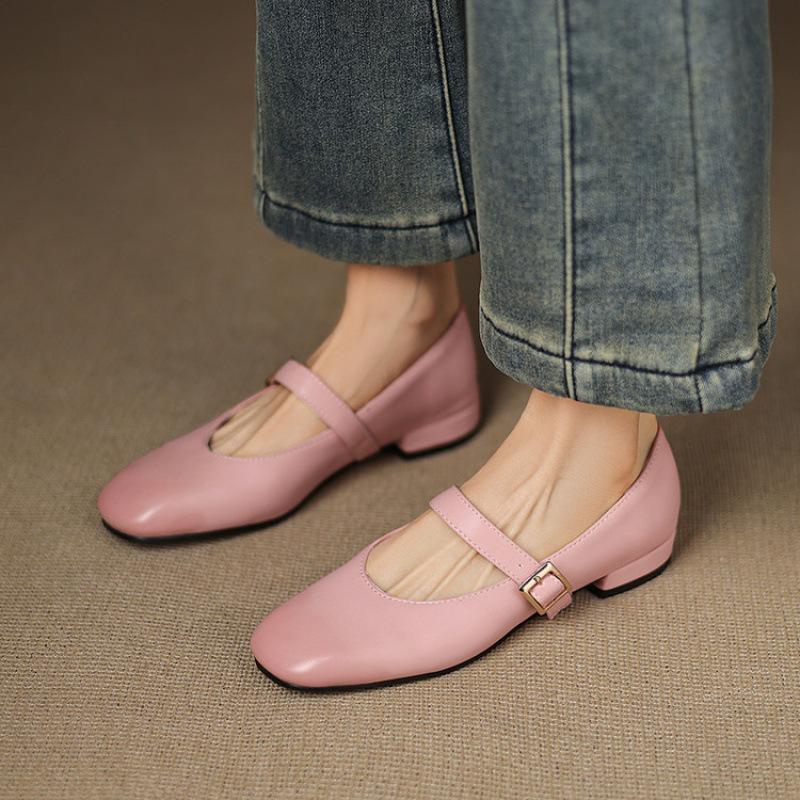 New Four-season Wear Square Head and One Foot Pedal Small Leather Shoes, Foot Cover Square Heel Low Heel Large and Small Size Women's Shoes, Light Mo