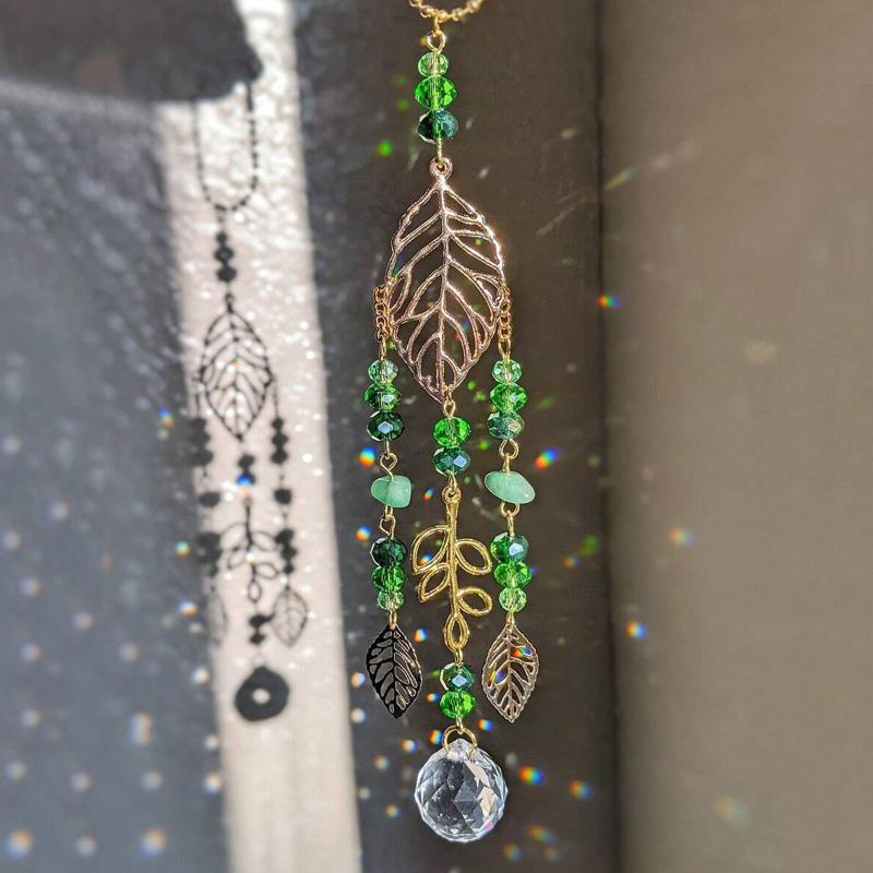 Monster Leaf Sun Catcher Vibrant Green Hanging Decor Indoor/Outdoor Home Garden Wall Decor Car Rearview Mirror Pendant