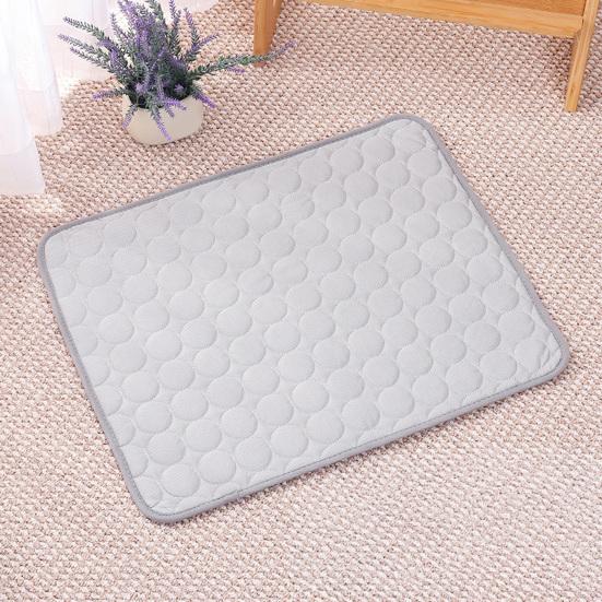 Dog Cooling Mat, Self-Cooling Summer Pet Mat, Breathable Ice Silk Cooling Pad, Washable Portable Self-Cooling Mat for Large Small Dogs Cats