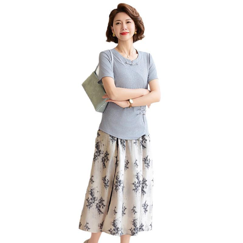 Elegant Summer 2026 Midi Skirt and Short-Sleeved T-Shirt Set for Middle-Aged and Elderly Women