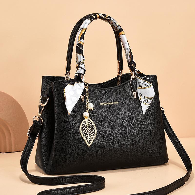 2025 Fashionable Red Women's Bridal Handbag - Large Capacity Single Shoulder Crossbody Bag