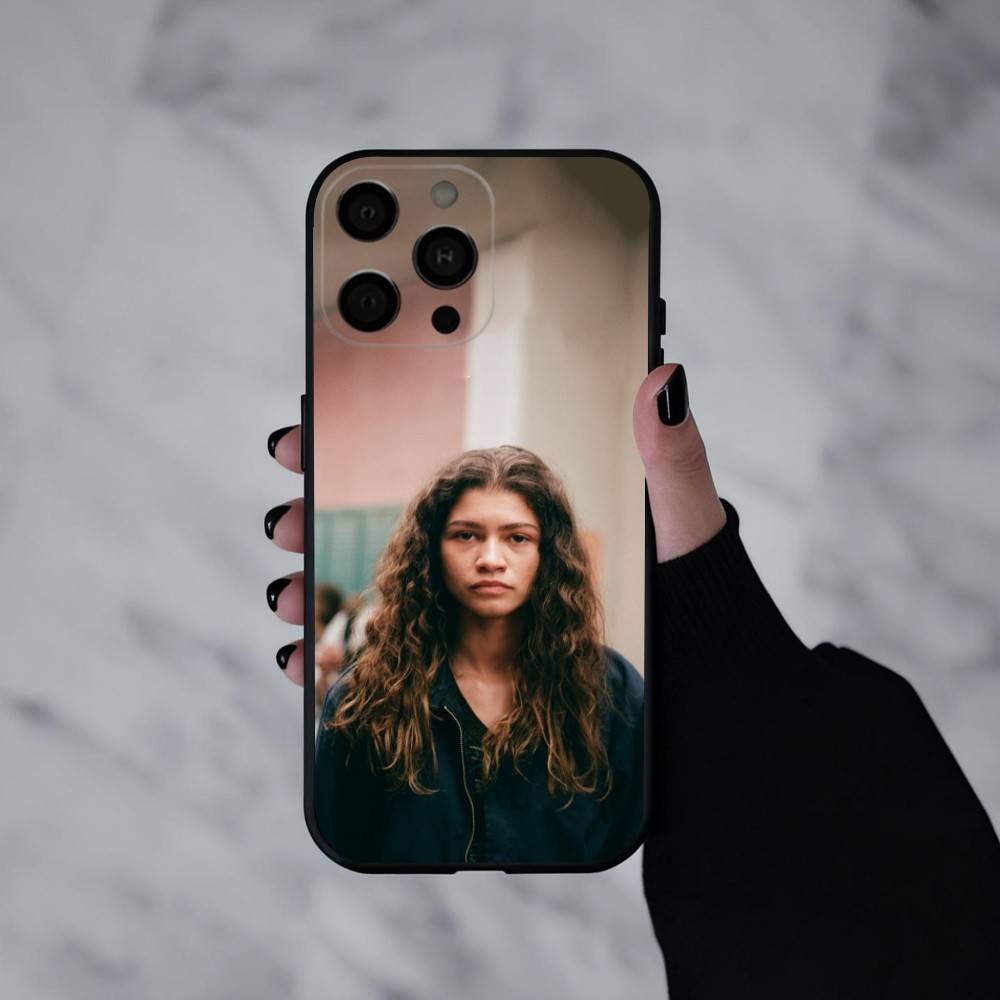 

E-Euphoria A-Американский ТВ-сериал Чехол для телефона Для iPhone 17pro, 16,15,14,13,12,11 X XR Plus, Другие Мягкий Черный Чехол iPhone15plus