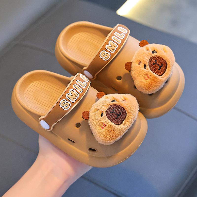 Kapibara Children's Clog Shoes Summer Non-Slip Soft Cushion Boys Closed-Toe Breathable Outdoor Kids Beach Sandals