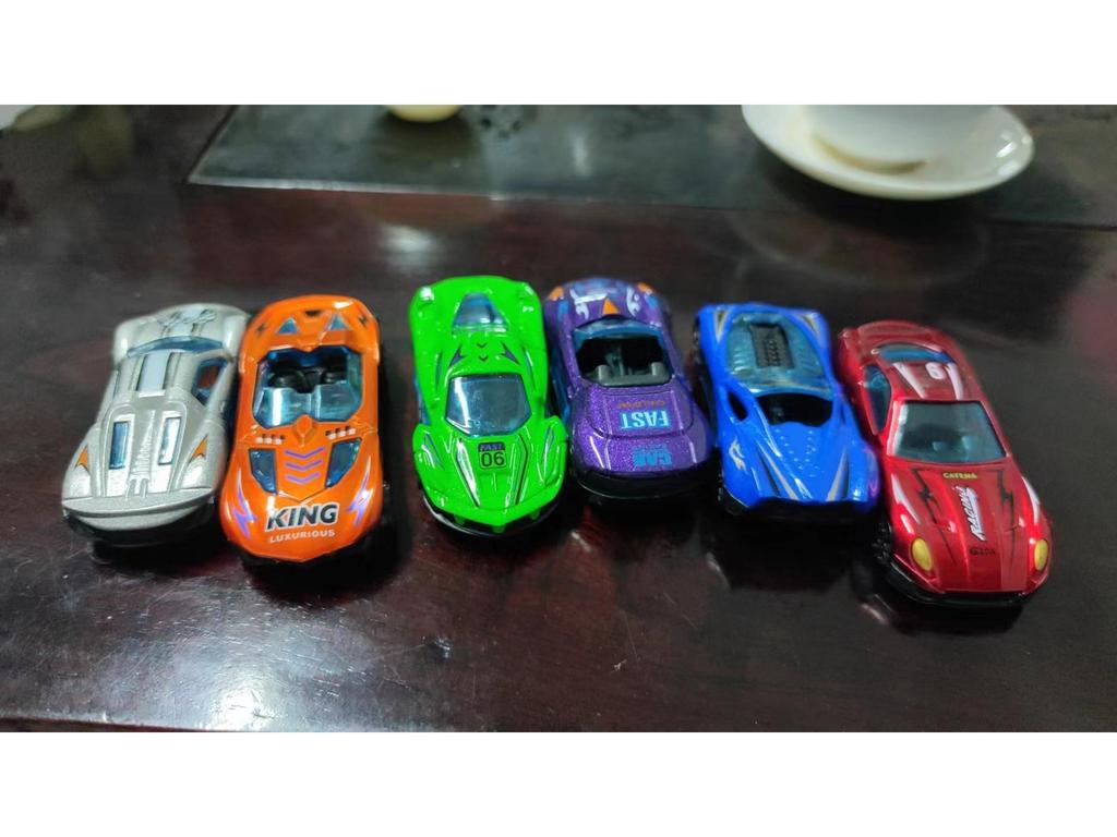 Children's Mini Alloy Pull-Back Toy Car Set In Gift Tin
