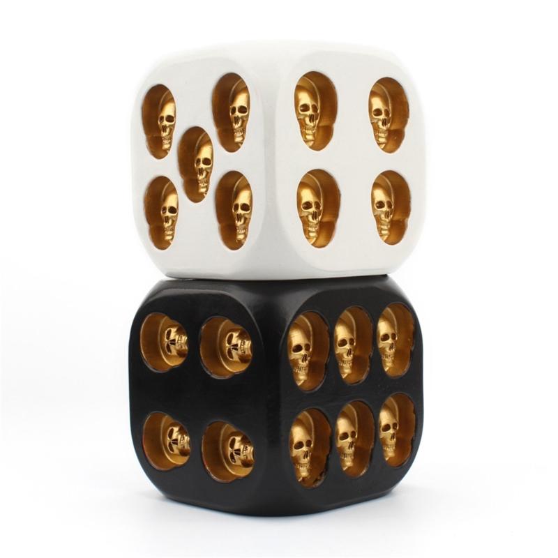 Halloween Skull Dice Skeleton Face Game Dice Resin 6 Sided Board Game Dice Novelty Party Toy Home Decorations