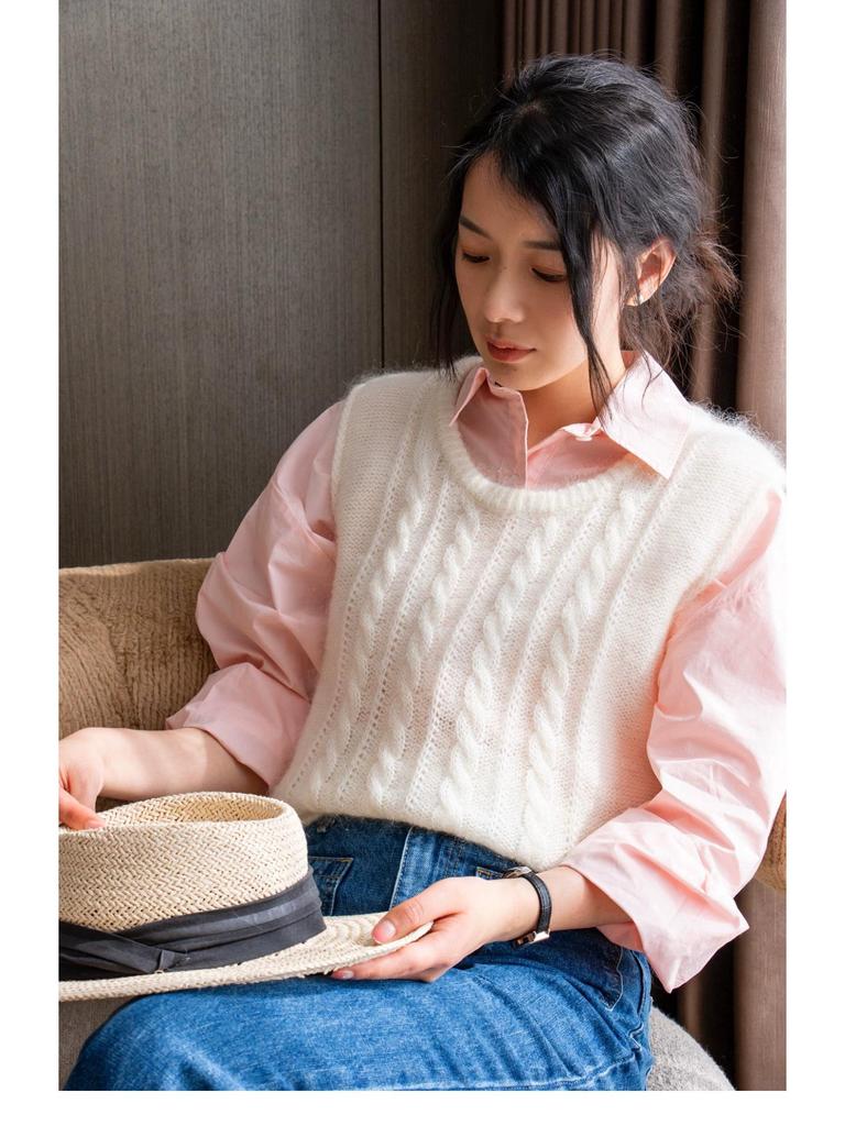2024 Autumn High-End Women's Soft Layered Knitted Round Neck Vest Sweater