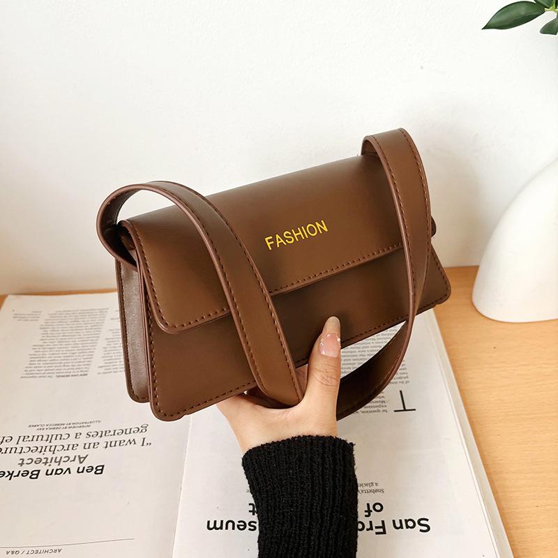 

Повседневная персонализированная сумка-мессенджер 2025 новая сумка женская мода персонализированная маленькая квадратная сумка корейская версия простая сумка через плечо женская сумка коричневый
