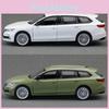 Skoda Superb Automodell Legierung Druckguss Spielzeug mit zu öffnenden Türen und Sound für Sammler