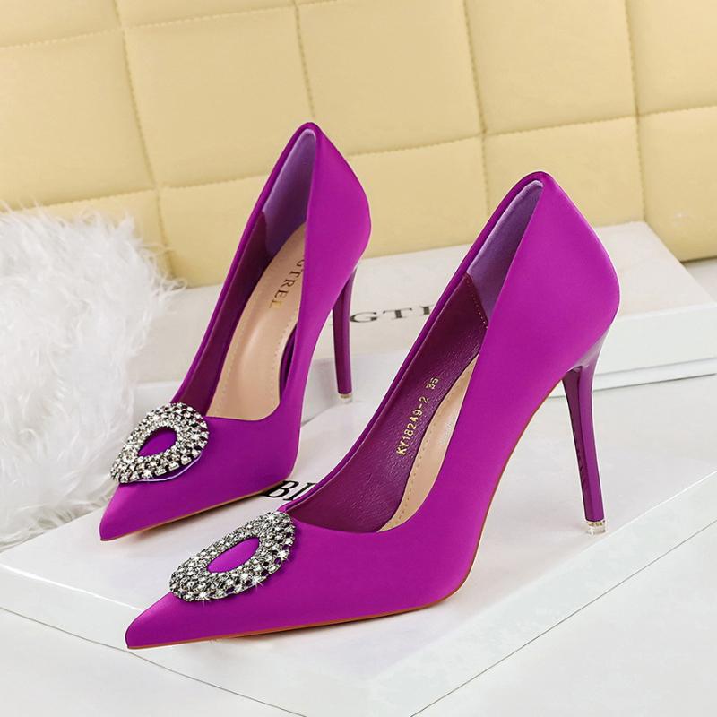 

Fashion European American Fashionable Shallow Mouth High Heel Shoes Rhinestone Round Buckle Single Shoes Pointed Toe Thin Heel Shoes 37