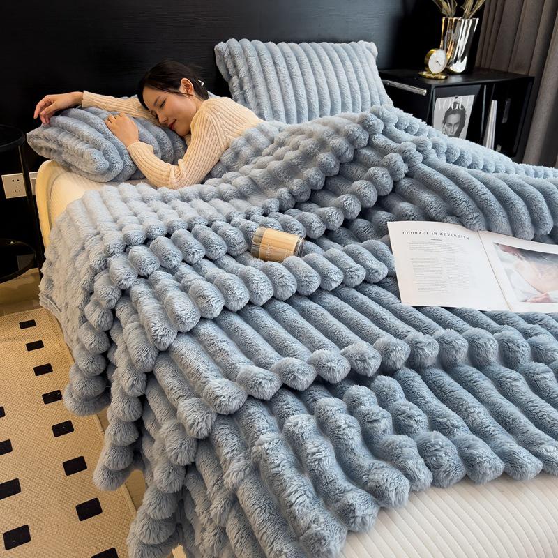 Nischen-Fleecedecke: Schlafsaaldecke aus Flanell aus Kaninchenfellimitat für Einzel-/Doppelbetten