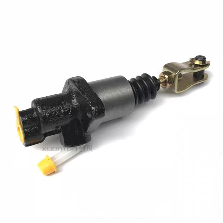 Auto Parts High Quality Clutch Master Cylinder for Chery A5/Flagcloud 3/E5/Riich G3/X1 A21-160