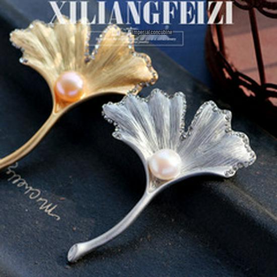 Dilly Snow Shiny Crystal Bauhinia Brooch - Elegant European and American Style Jewelry Accessory