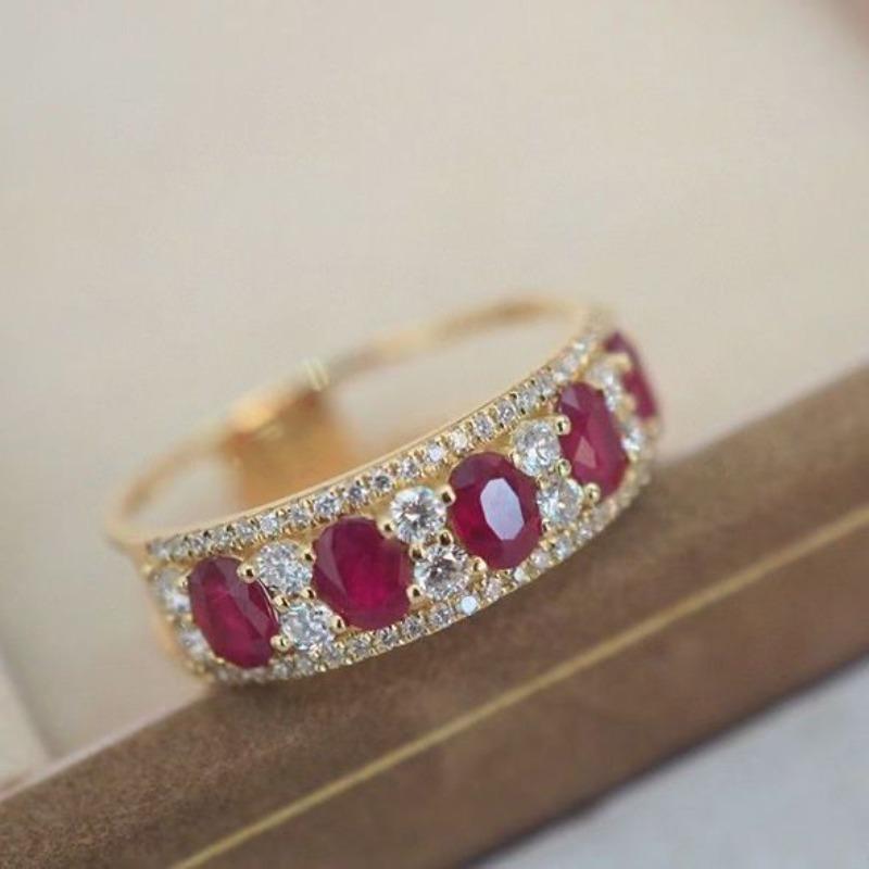 Classic Design Vintage Ruby Rings For Women Exquisite Red Gemstone Inlay Diamonds Engagement Ring Wedding Jewelry Gift