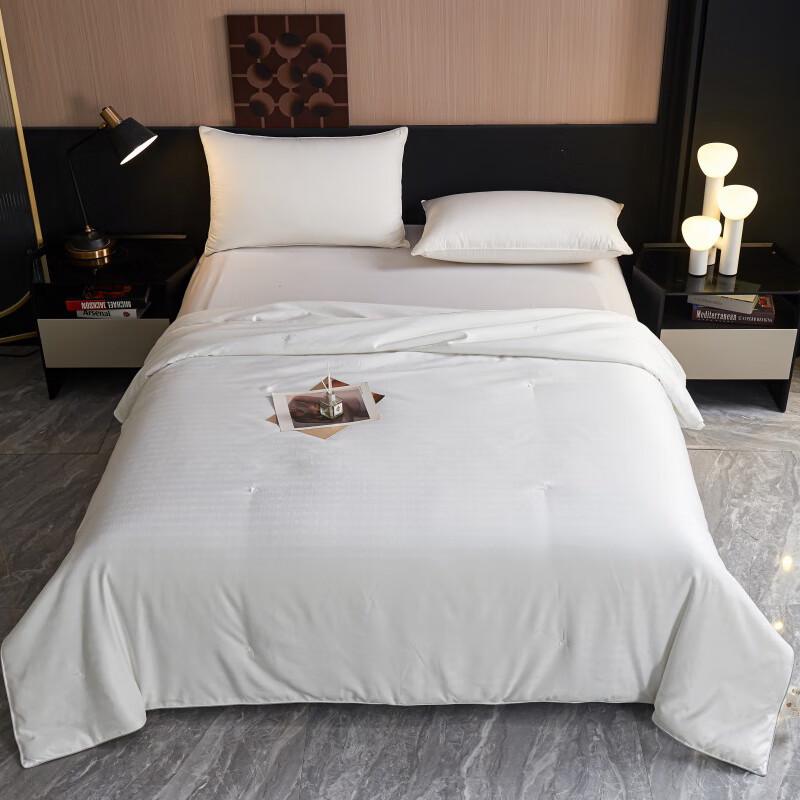 HODO All-Season Corn Fiber Blend Quilt