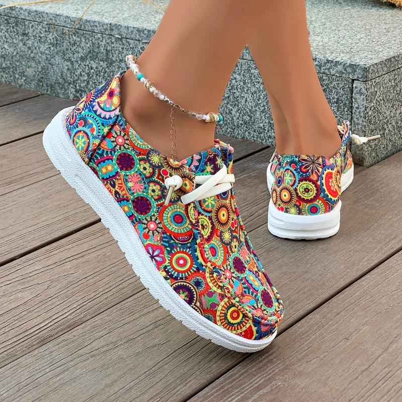 Fashion Canvas Shoes Women's Slip On Fashion Print Canvas Sneakers Low Top Casual Non Slip Lightweight Women Comfy Walking Flat Shoes