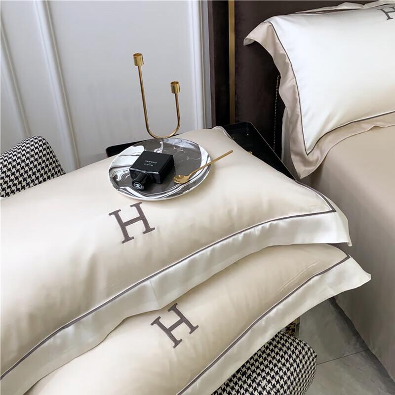 Hongxiushifang 60S Tencel 4-Piece Bedding Set
