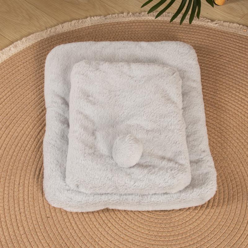 Thick Flannel Pet Mat for Rabbits, Cats & Dogs - Autumn/Winter