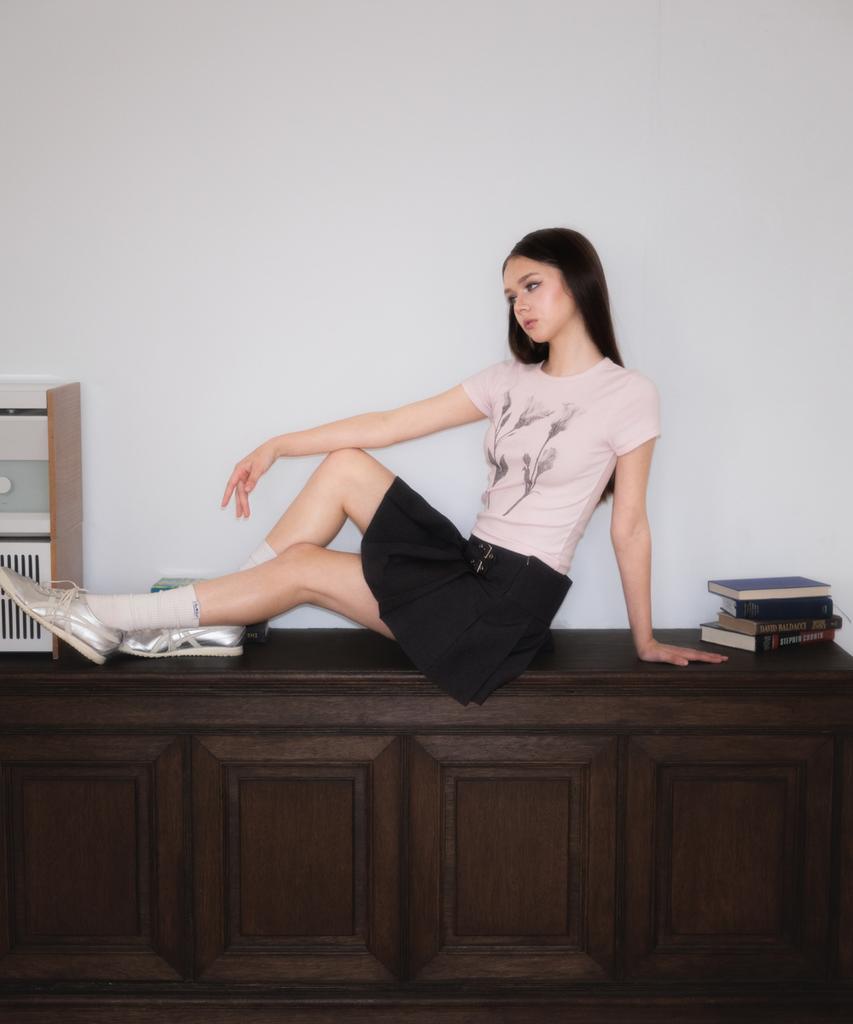 ROSEFRANTZ Floral Sketch Graphic T-Shirt [Pink]