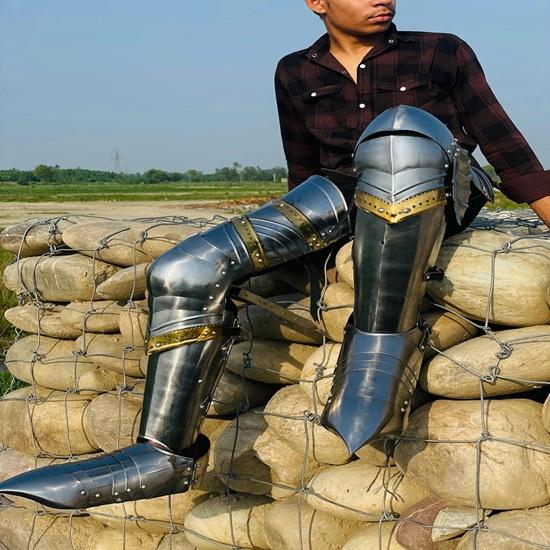Gothic German Armor Leg Set 18g Mild Steel LARP Cosplay Halloween Costume Leg Armor Set With Steel Shoes Best Gift
