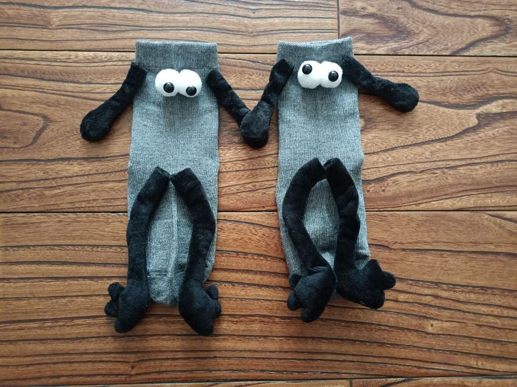 Cute funny lady tube socks magnet magnet fashion couple hand socks