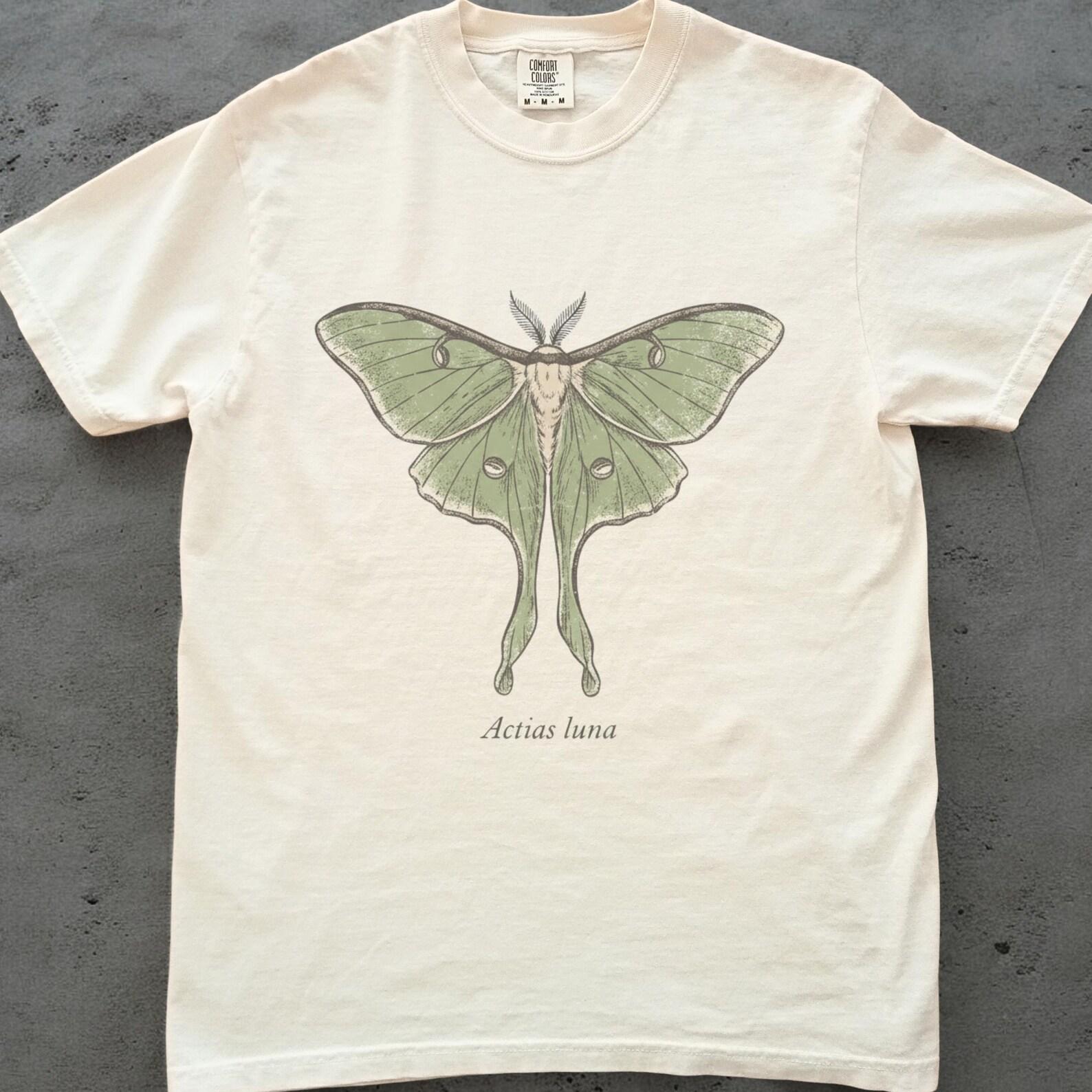 Luna Moth Shirt, Actias Luna Moth Graphic Tee, Unisex Comfort Colors Shirt, Botanical Insect T shirt, Nature Moth Tee 4XL