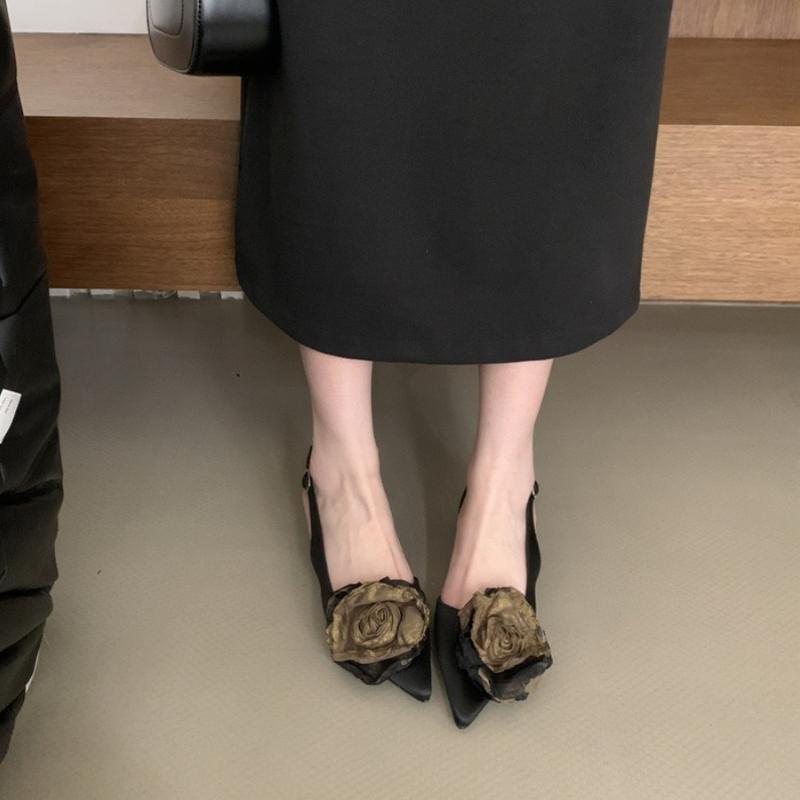 

Модная французская темпераментная женская обувь 2025 лето Новые туфли-лодочки с острым носком на низком каблуке Модные женские сандалии с цветком Простые женские туфли 40