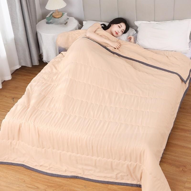 Water Wash Cotton Comforter For Single And Double Beds With Easy Maintenance
