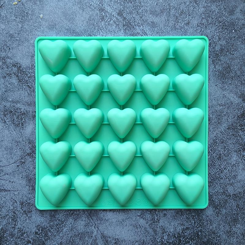 Three-Dimensional Heart-Shaped Chocolate Silicone Mold Ice Grid Mold Mousse Soft Candy Baking Mold Pudding Mold