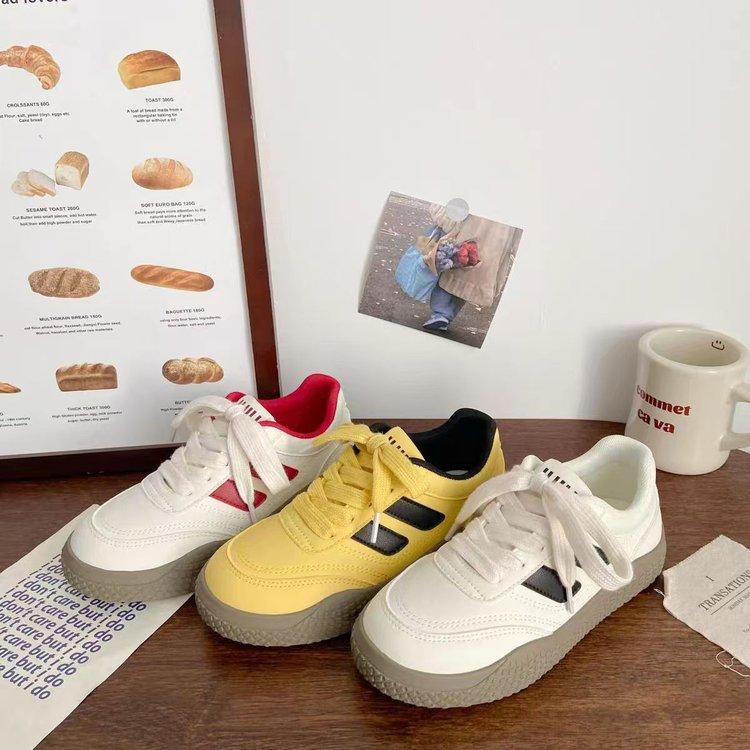 Hong Kong style platform white shoes women's shoes autumn new 2025 popular versatile chic tide niche casual board shoes soft sole