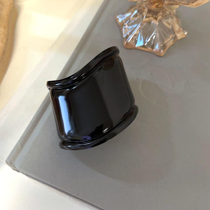 Elegant Wide-Edge Irregular Bracelet for Women - Cold Style Niche Design