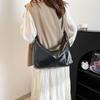 Fashion Oil Wax Leather Casual Bag Women's 2025 New High-end Commuter Messenger Bag Large-capacity Simple Tote Bag