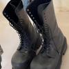 Leder supercoole Big Head Martin Stiefel Damen Rundkopf hochgezogene Spitze mittelhohe Stiefel Herren und Damen gleich dicker Absatz erhöht dicksölig Schnür-