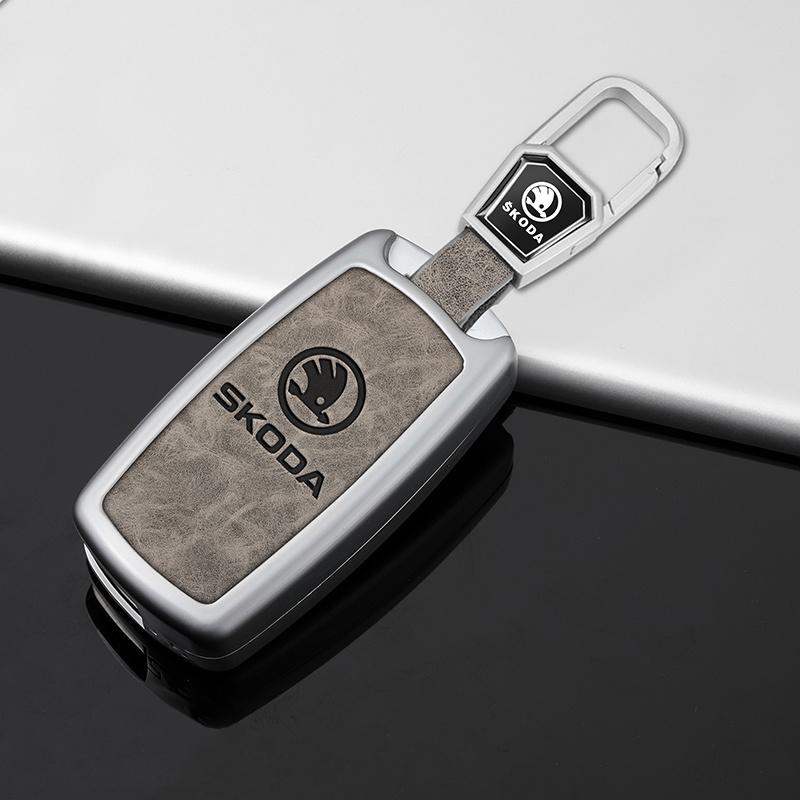 DAYB7 Car Flip Remote Key Fob Case Cover For Skoda Octavia A5 A7 Fabia Superb Kodiaq Karoq Protector Shell Bag Keychain Accessories