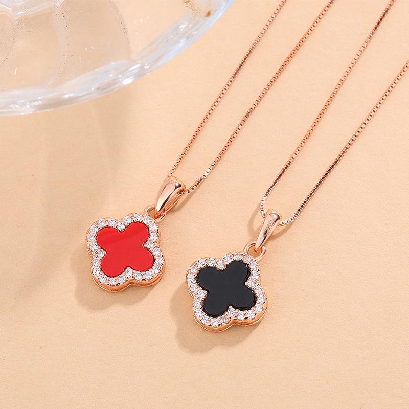 Agate Four-leaf Clover Pendant Necklace - Women's Luxury High-end Elegant Clavicle Chain Fashion Jewelry