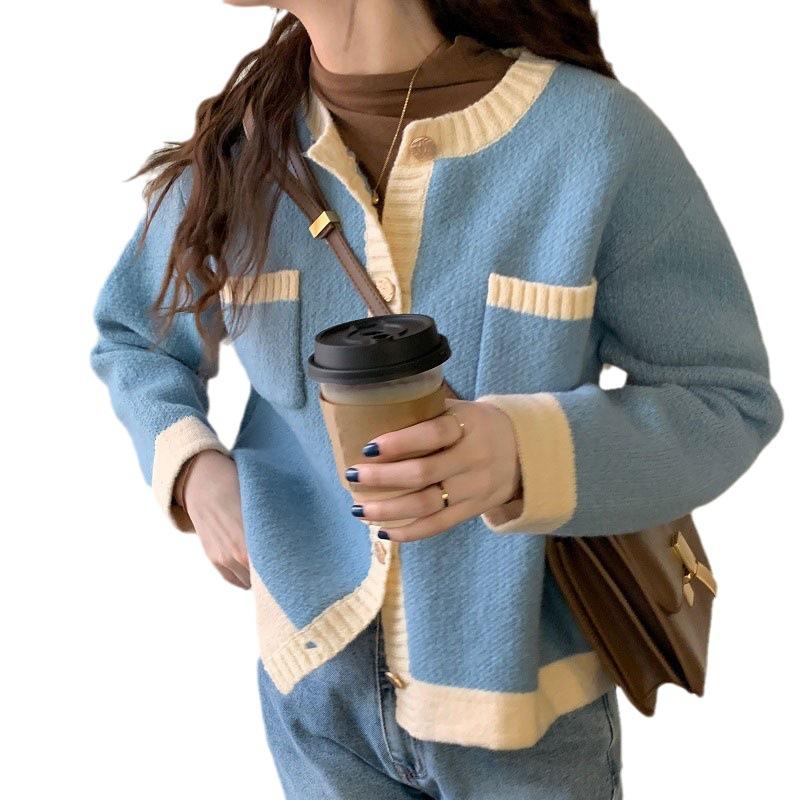 Korean version of autumn contrasting sweater loose and lazy casual round neck pocket gold buckle small fragrant knitted cardigan jacket women