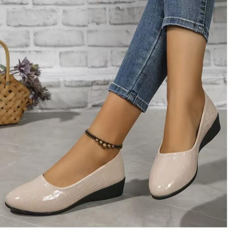 Fashion Spring Autumn Middle Heels Shoes Woman Patent Leather Pumps Wedges Ladies Office Party Shoes Pointed Toe Large Size Single Shoes
