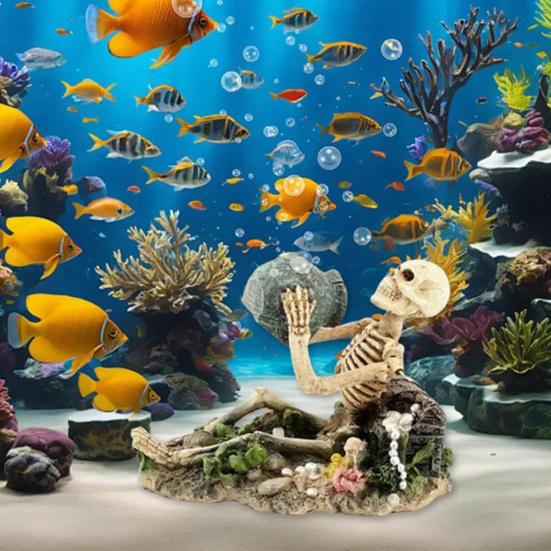 Aquarium Air Bubbler Decoration Adventure Skeleton Bubble Ornament Treasure Hunter Skeleton Resin Figurine for Fish Tank Landscape Decor