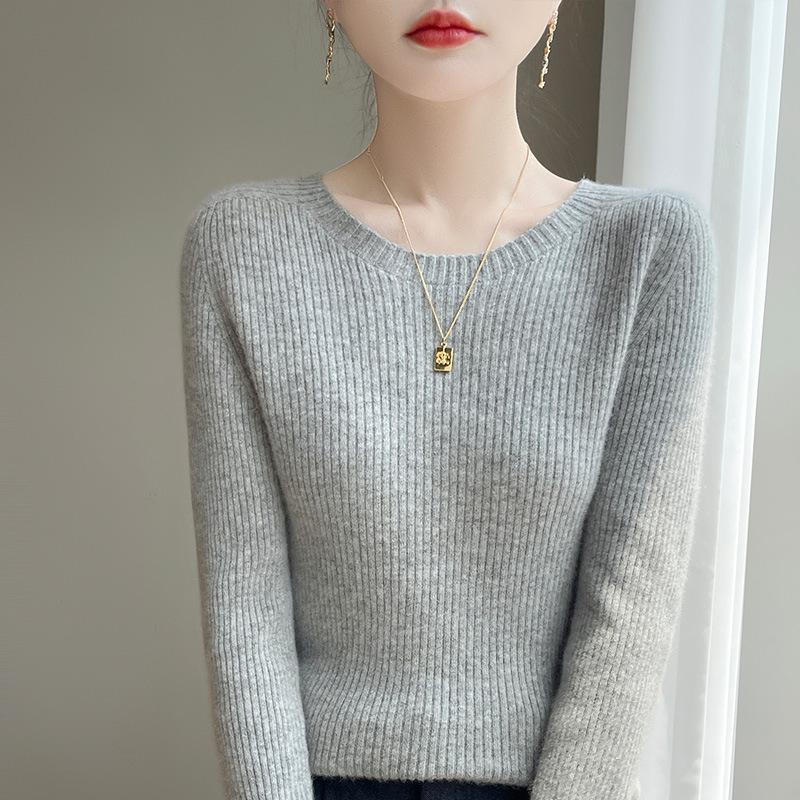 Round-neck Long-sleeved Fitted Knitted Sweater Base Layer Versatile Sweater for Women In Autumn and Winter