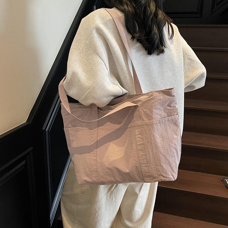 Large-capacity Tote Bag, for Work and Outing, Niche Design, Commuting, Leisure, Literature and Art, Student Books, and One-shoulder Cloth Bags