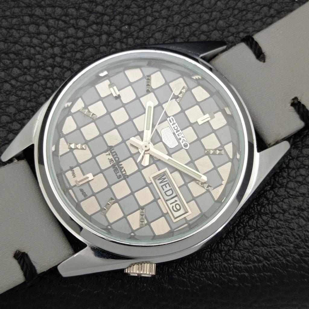VINTAGE REFURBISHED SEIKO 5 AUTOMATIC JAPAN MENS GREY COLOR DIAL WATCH A440461-9 Sk-a440461-1