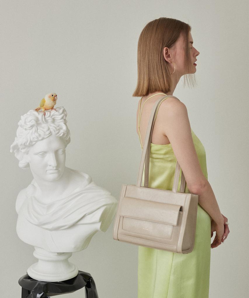 Mclanee 554 Elu Shoulder Bag