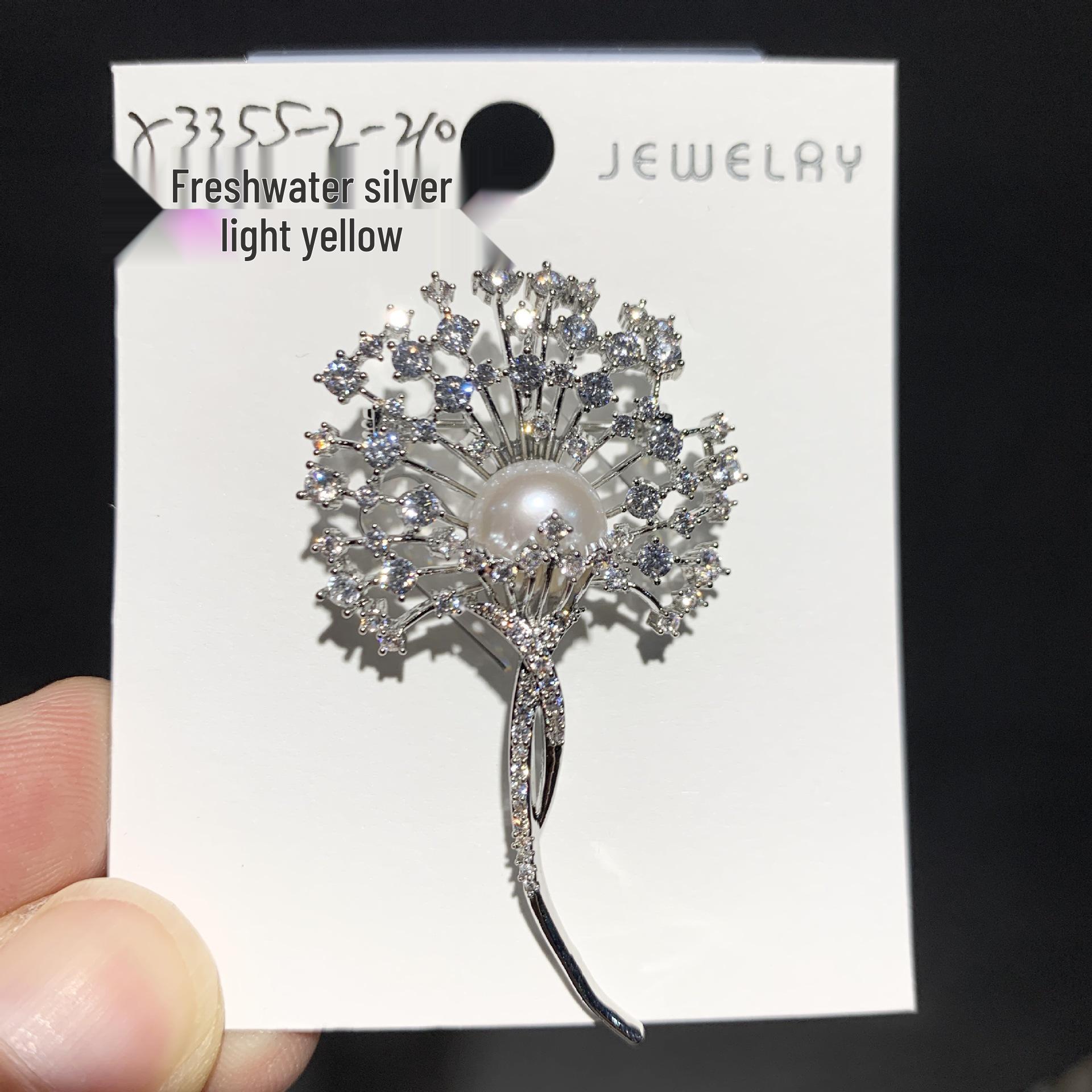 Bo Xin Yun Luxury Freshwater Pearl Dandelion Brooch