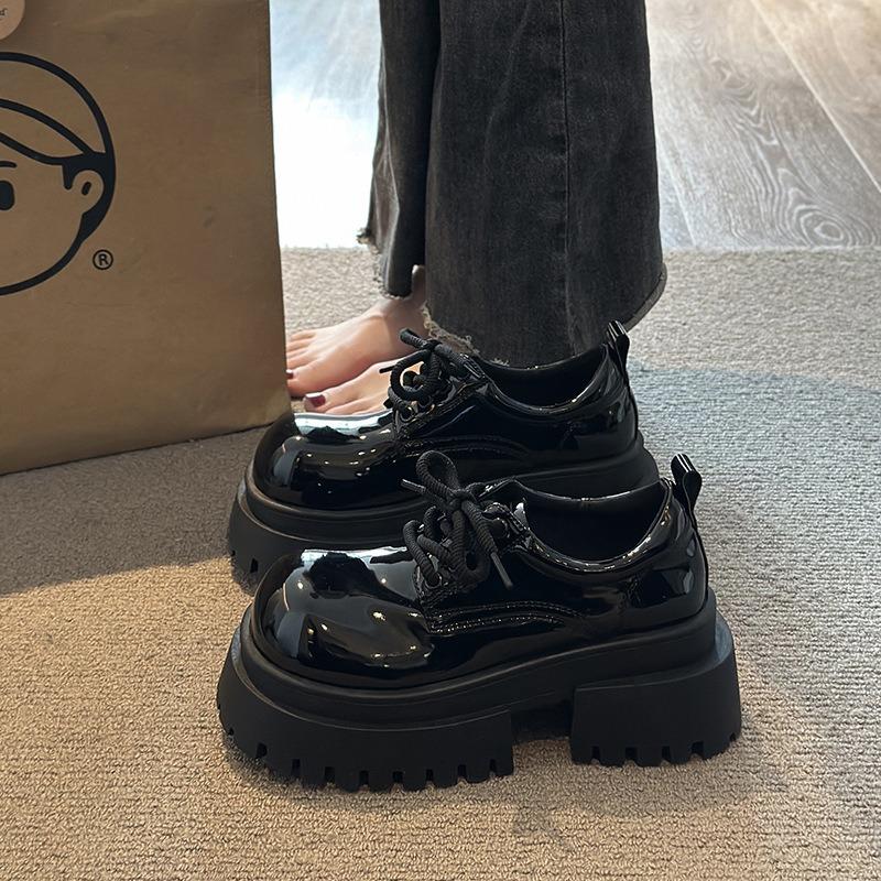 Damskie buty na wiosnę w stylu retro, na platformie podwyższającej, lakierowane, modne buty Mary Jane