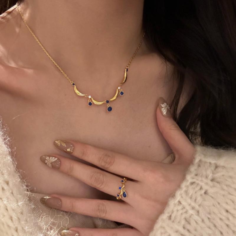 Elegant Blue Tears Adjustable Ring for Women – Trendy, Versatile Open Design.