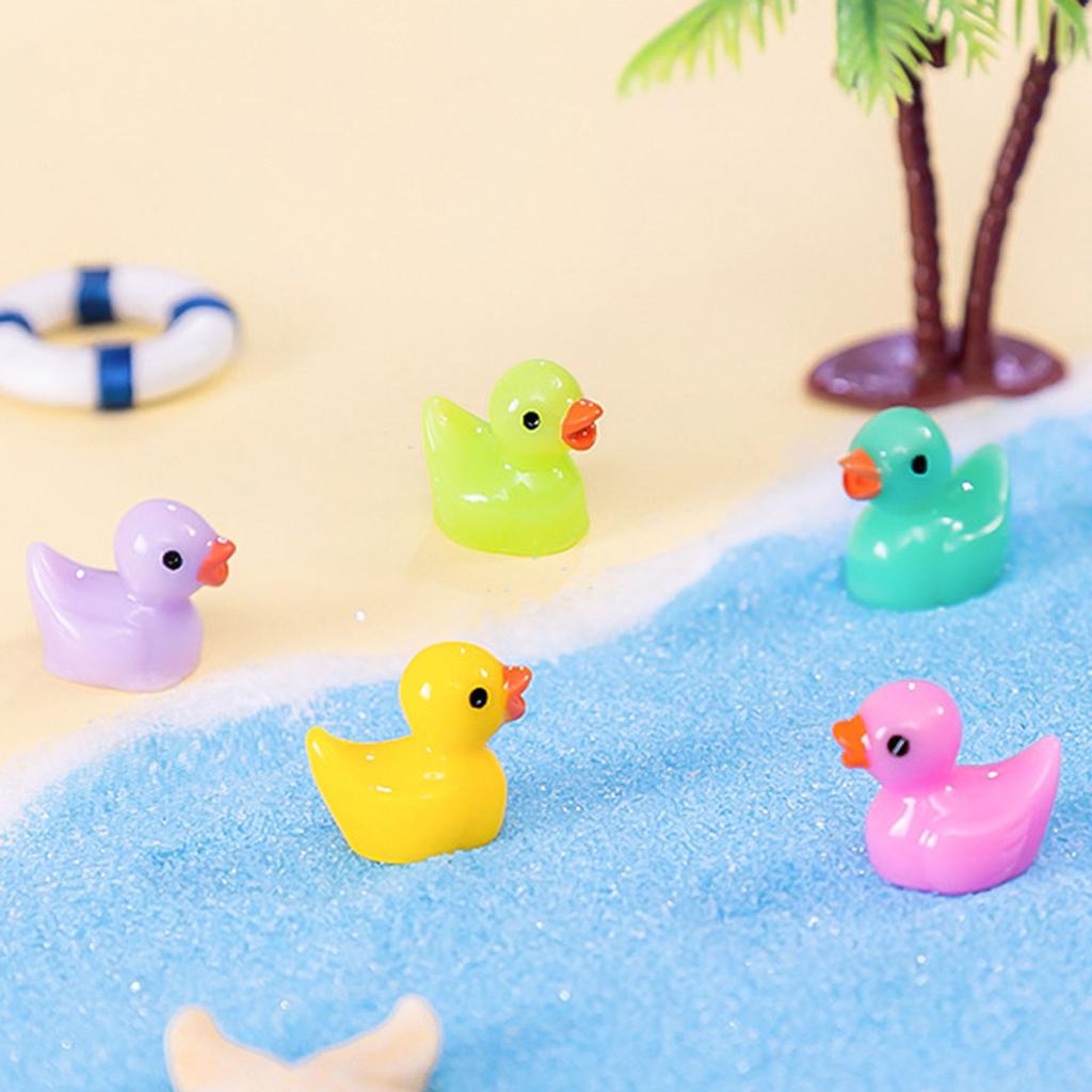 100 Stück bunte Miniatur-Entenfiguren, kleine Entenfiguren aus Kunstharz für Garten-Bonsai und Aquariendekoration