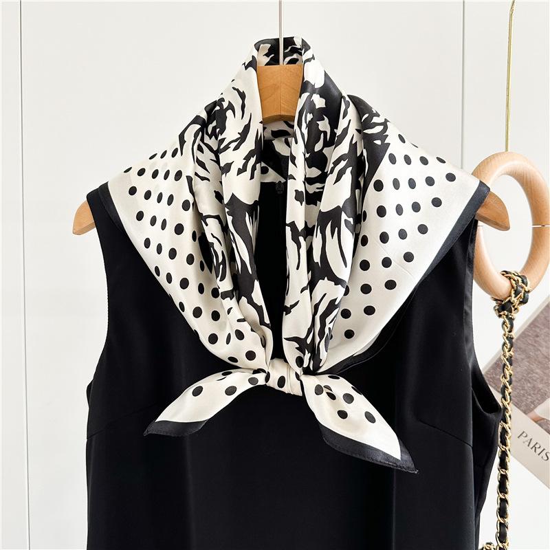 Classic French Retro Camellia Silk Scarf Women's Spring and Summer Fashion Versatile Mulberry Silk Scarf Chinese Scarf Shawl