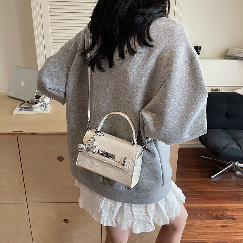 Handbag New Versatile Bag Fashion Shoulder Bag Popular Messenger Women's Bag