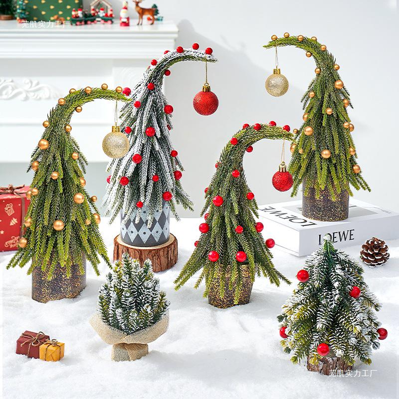 Small Crooked Neck Christmas Tree Ornament for Desktop Decoration
